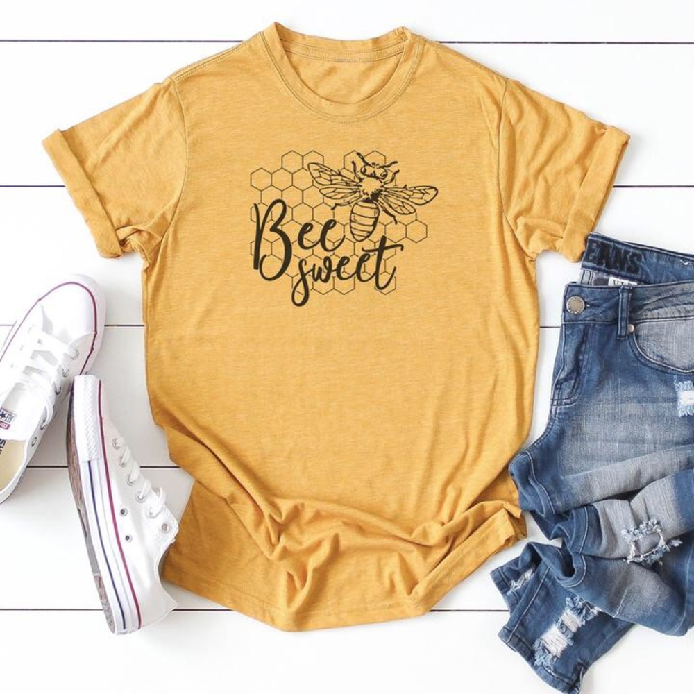 Save land bee sweet graphic white T-shirt
